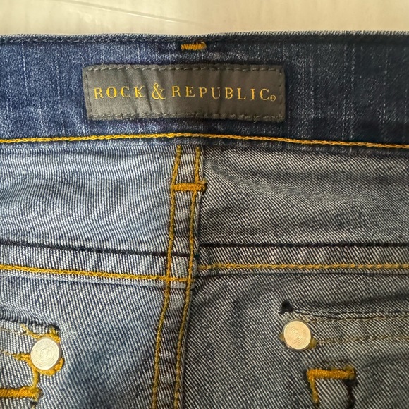 Rock Republic Flare Leg Jeans - Picture 3 of 6